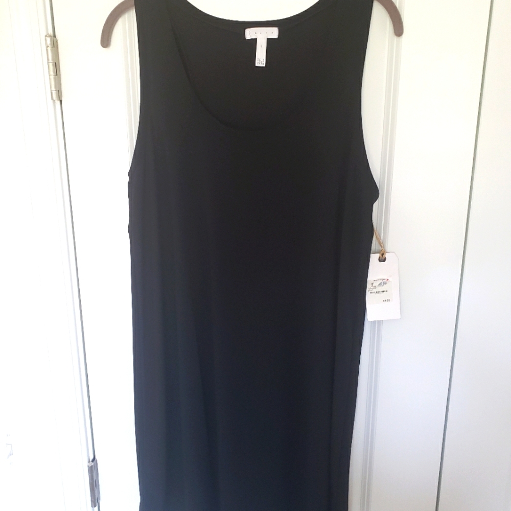 Black Sleeveless dress
